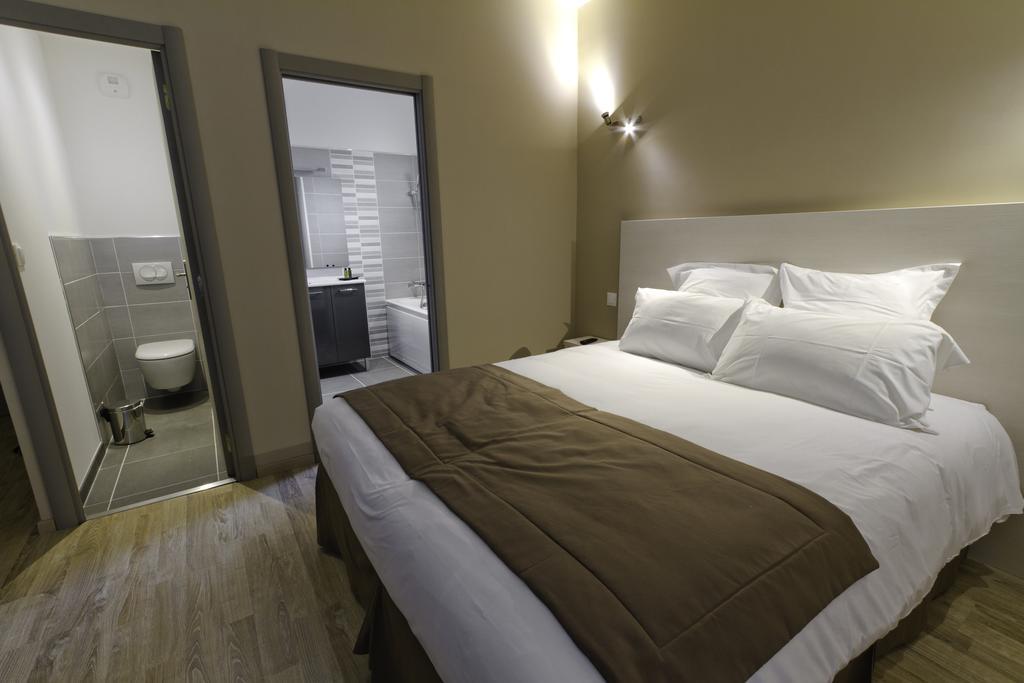 Hotel Les Petits Oreillers Saint-Martin-dʼArdèche Rom bilde